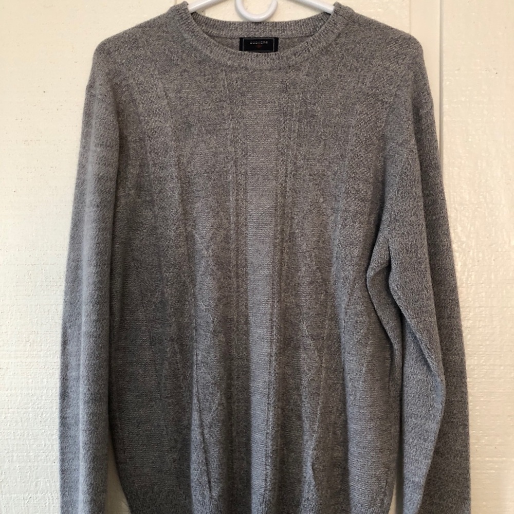 Men’s Small Grey Sweater